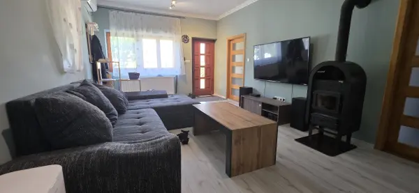Eladó családi ház, Apostag 3 szoba 90 m² 53 M Ft