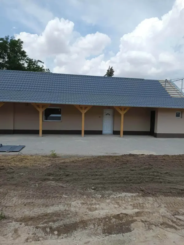 Eladó családi ház, Daruszentmiklós 2 szoba 68 m² 32 M Ft