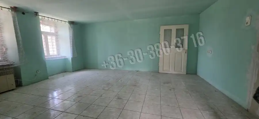 eladó családi ház, Nagyvenyim