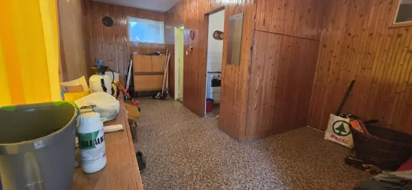Eladó nyaraló, Dunaújváros 1 szoba 40 m² 18 M Ft