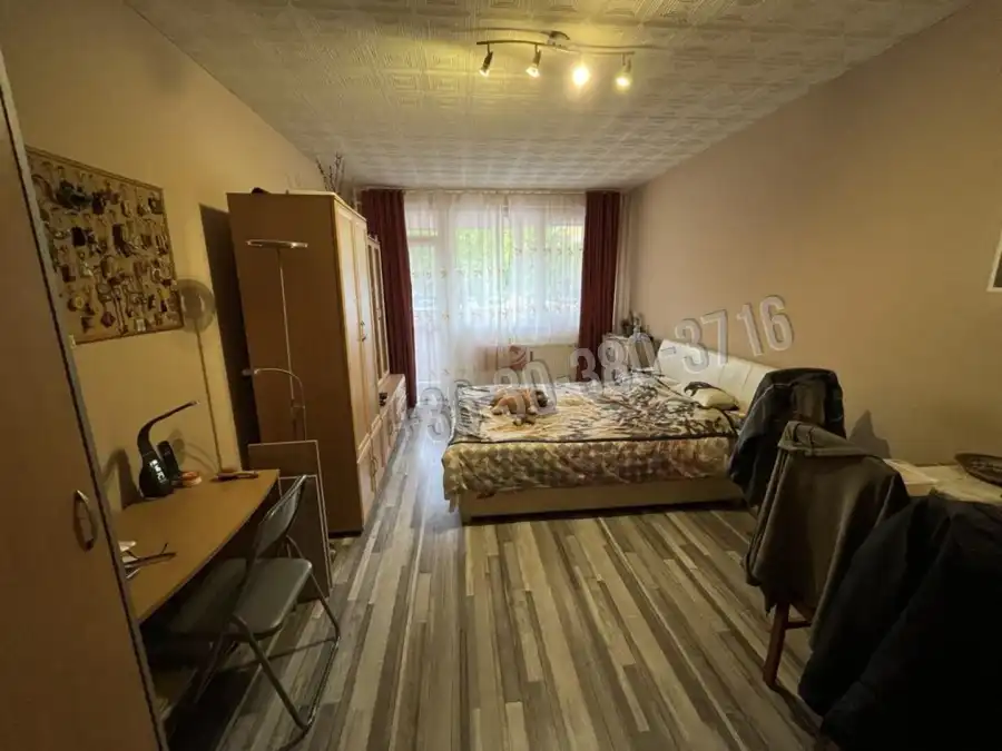 eladó panellakás, Dunaújváros