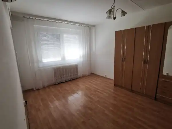 Eladó panellakás, Dunaújváros 1 szoba 36 m² 22.5 M Ft