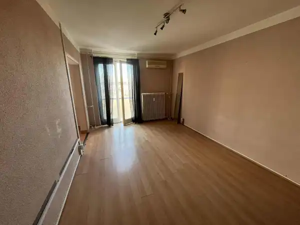 Eladó panellakás, Dunaújváros 1 szoba 35 m² 24.9 M Ft