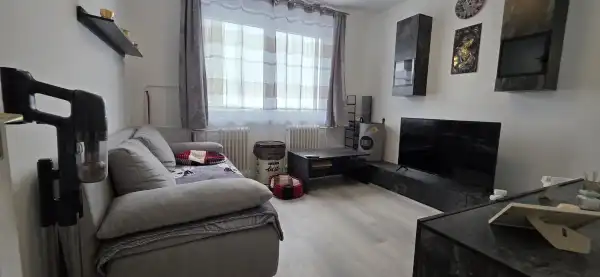 Eladó panellakás, Dunaújváros 2 szoba 53 m² 41.9 M Ft